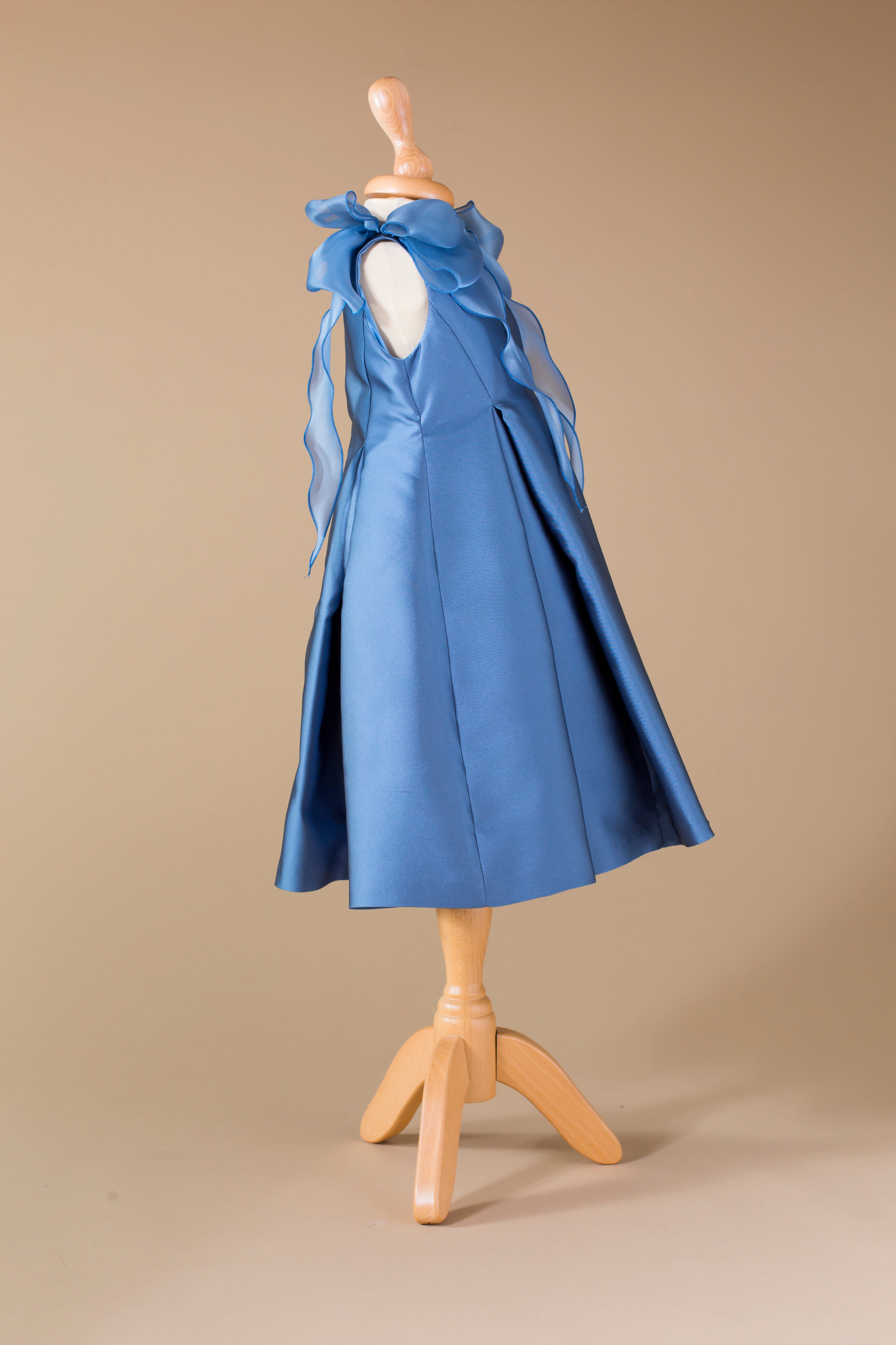 DRESS WITH BOWS