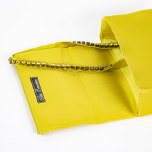 Load image into Gallery viewer, Pochette gialla con swarovski
