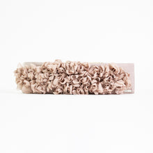 Carica l&#39;immagine nel visualizzatore di Gallery, Cintura rosa in mikado con fiori tridimensionali
